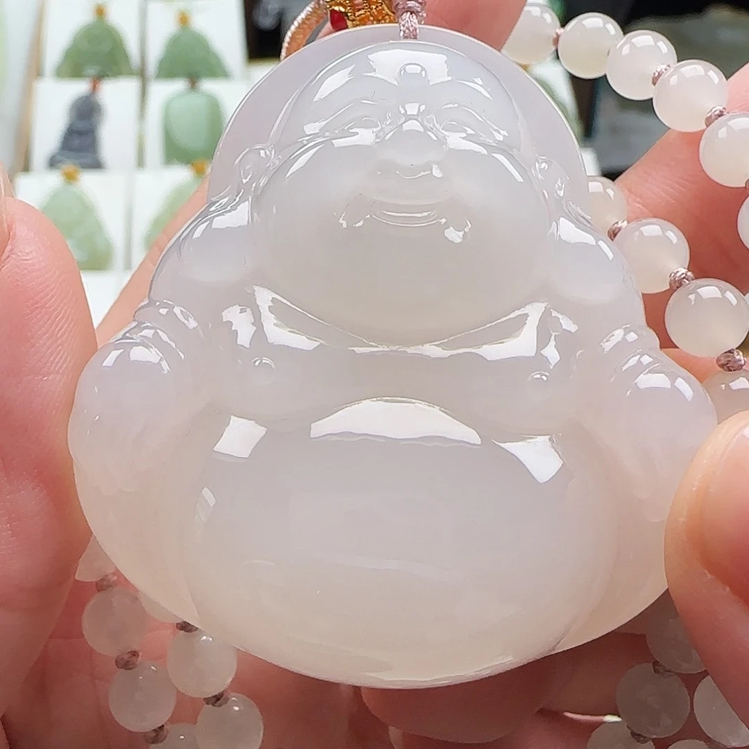 6***8和田玉足金镶嵌颈饰