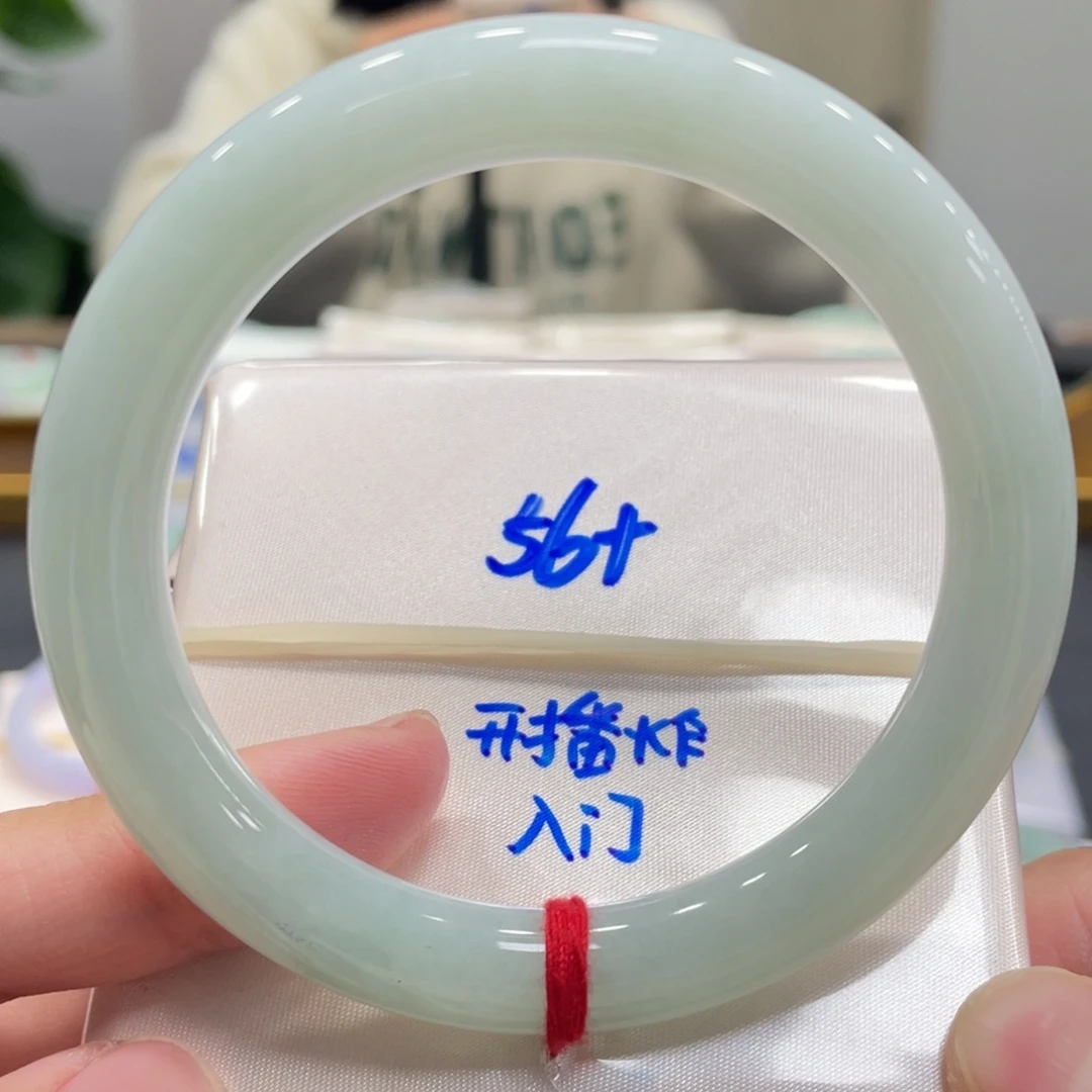 翡翠未镶嵌手镯翡翠