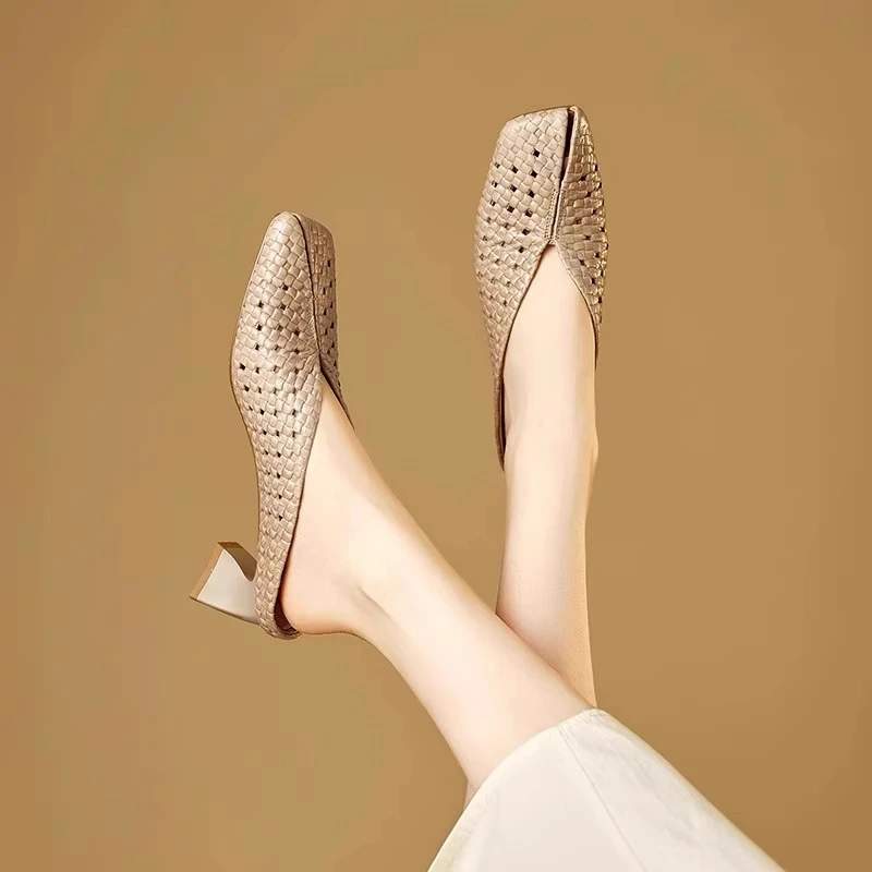 真皮断码清仓方头复古镂空透气包头凉鞋女2025夏季新款中粗跟凉拖