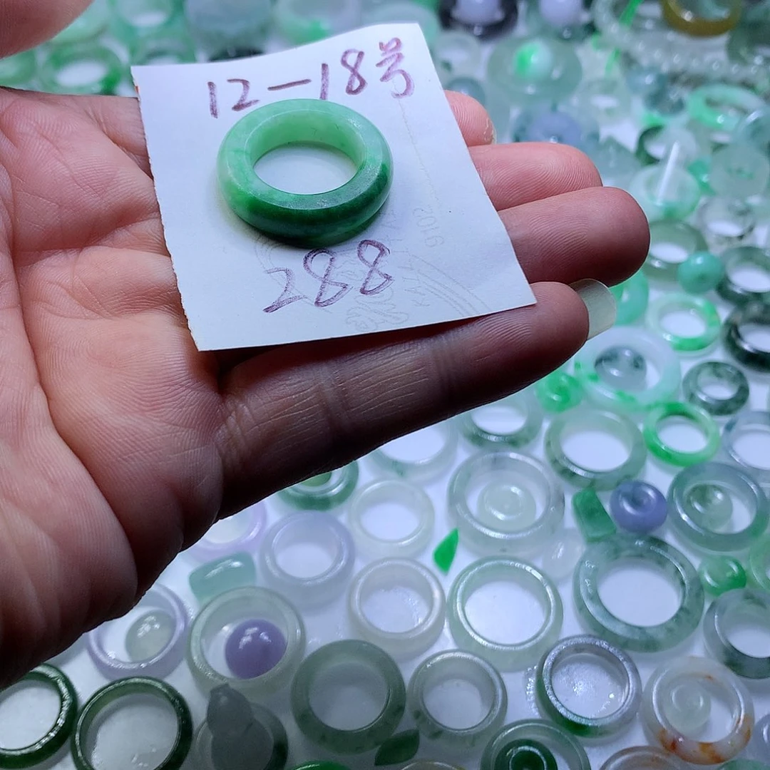 未镶嵌定制翡翠翡翠