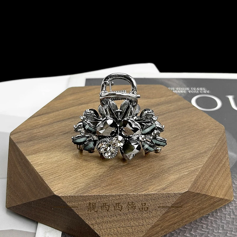 【LXX靓西西】8071 气质四瓣花时尚休闲4.3厘米半扎发抓夹