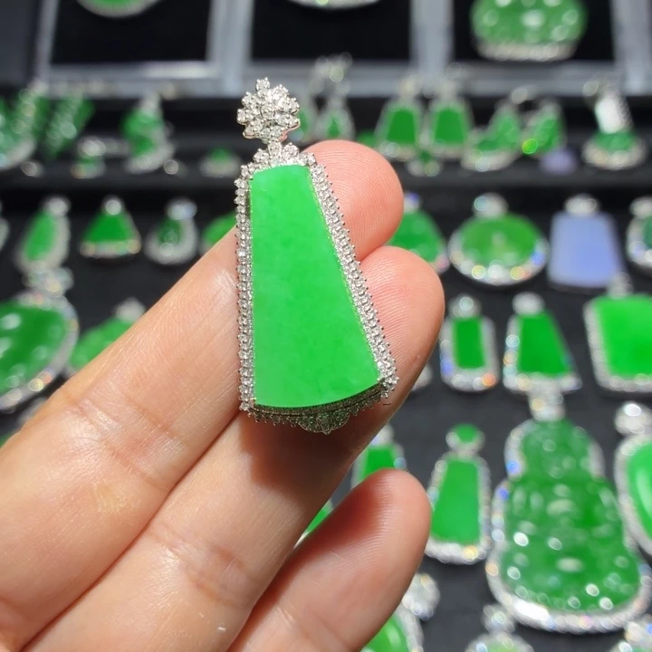 翡翠18K金镶嵌吊坠(不含链)