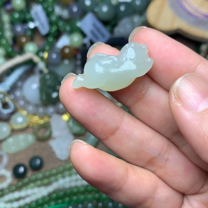 和田玉（糖玉）未镶嵌颈饰