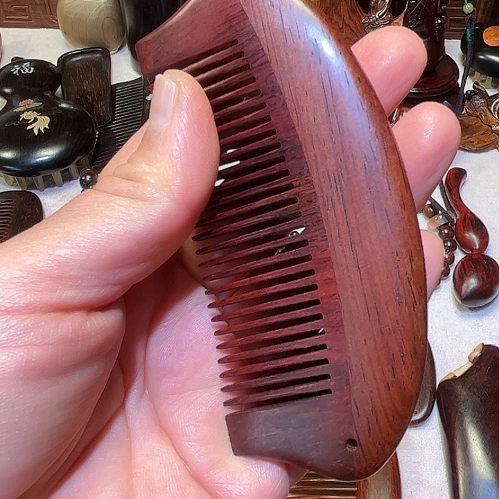 小叶紫檀红木小梳子