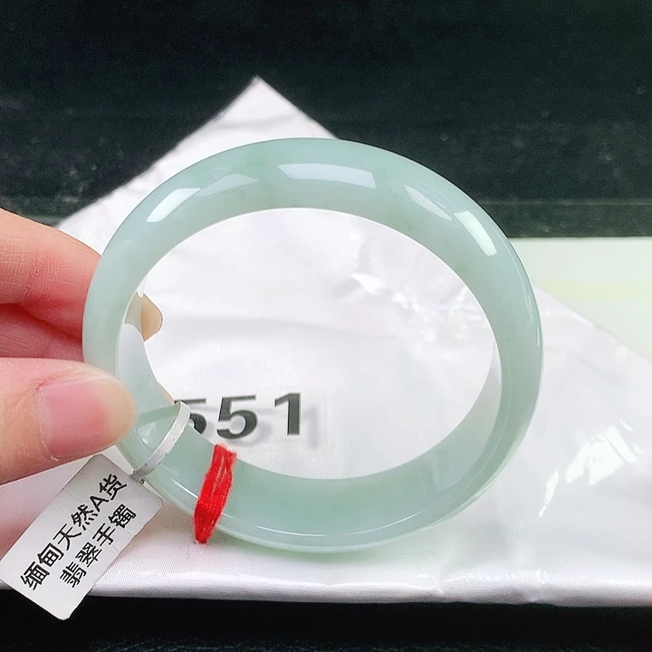 未镶嵌手镯翡翠551