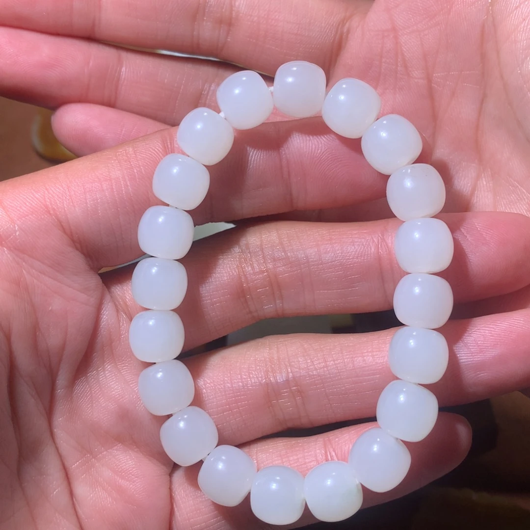 沃****和田玉未镶嵌挂件手串