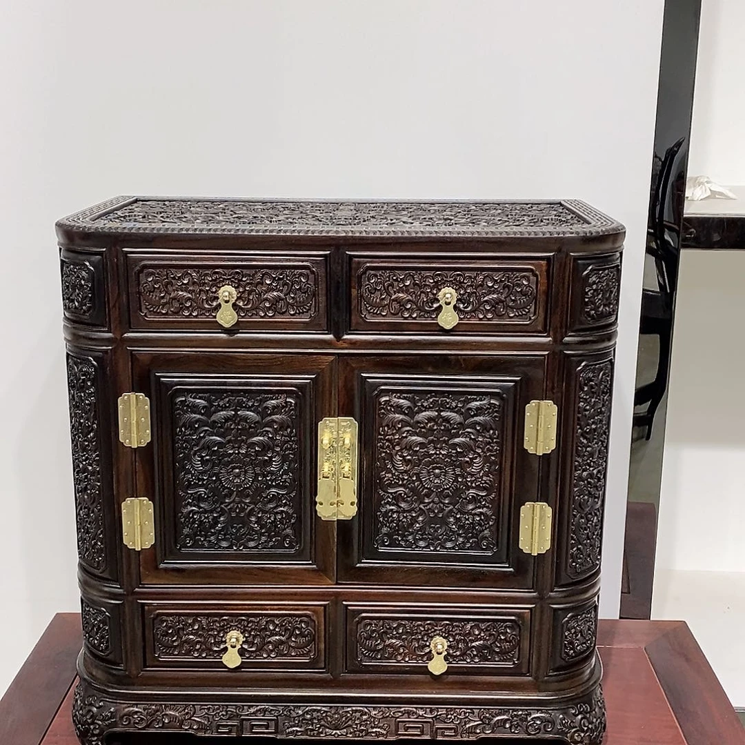 红酸枝木类成套家具龙柜