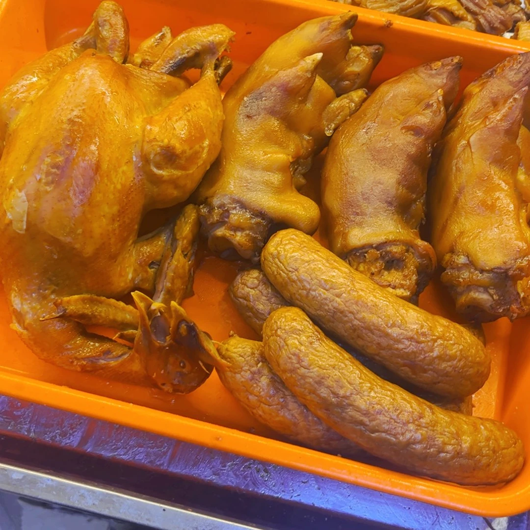 三黄鸡➕3个六两猪手➕4儿童肠