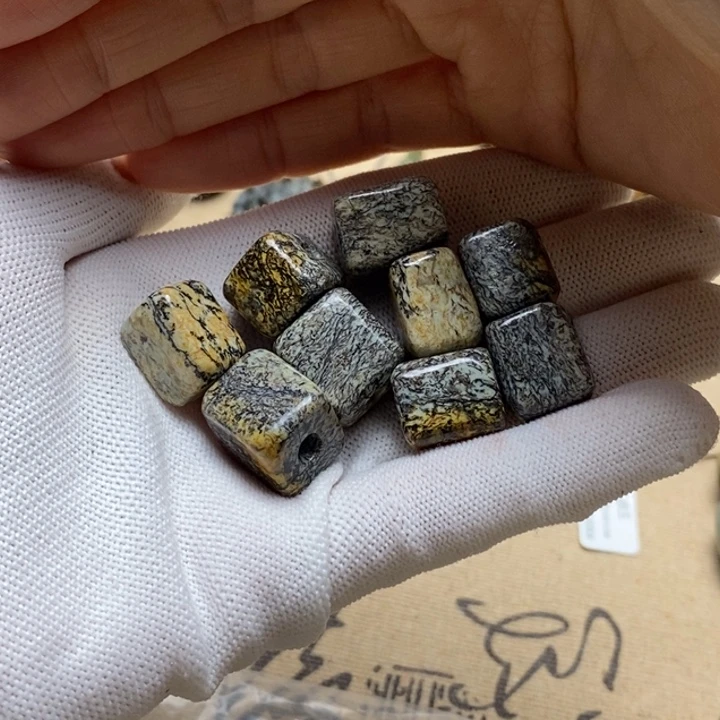 岫岩河磨玉（透闪石质玉）手把未镶嵌用****9