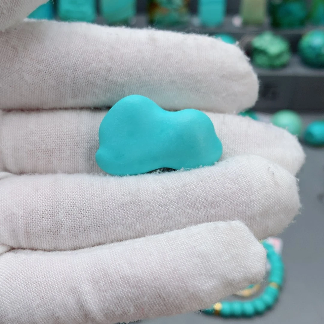 绿松石配饰未镶嵌