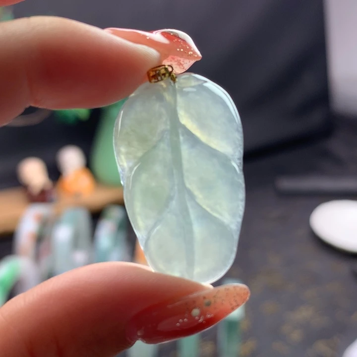 定制翡翠未镶嵌金枝玉叶