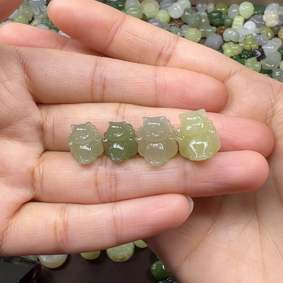 和田玉未镶嵌颈饰98一个多样性发其一