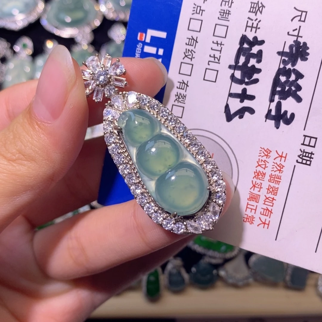 翡翠未镶嵌颈饰天然