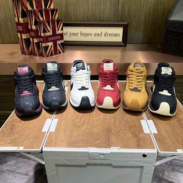 秋冬新款皮面拼接单棉同款低帮舒适时尚百搭保暖男款休闲运动潮鞋