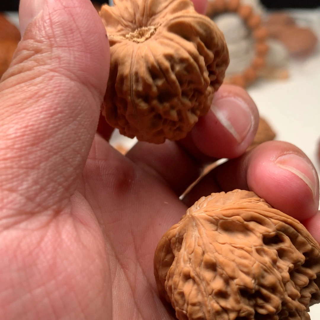 心***向桃核吊坠野生火麒麟