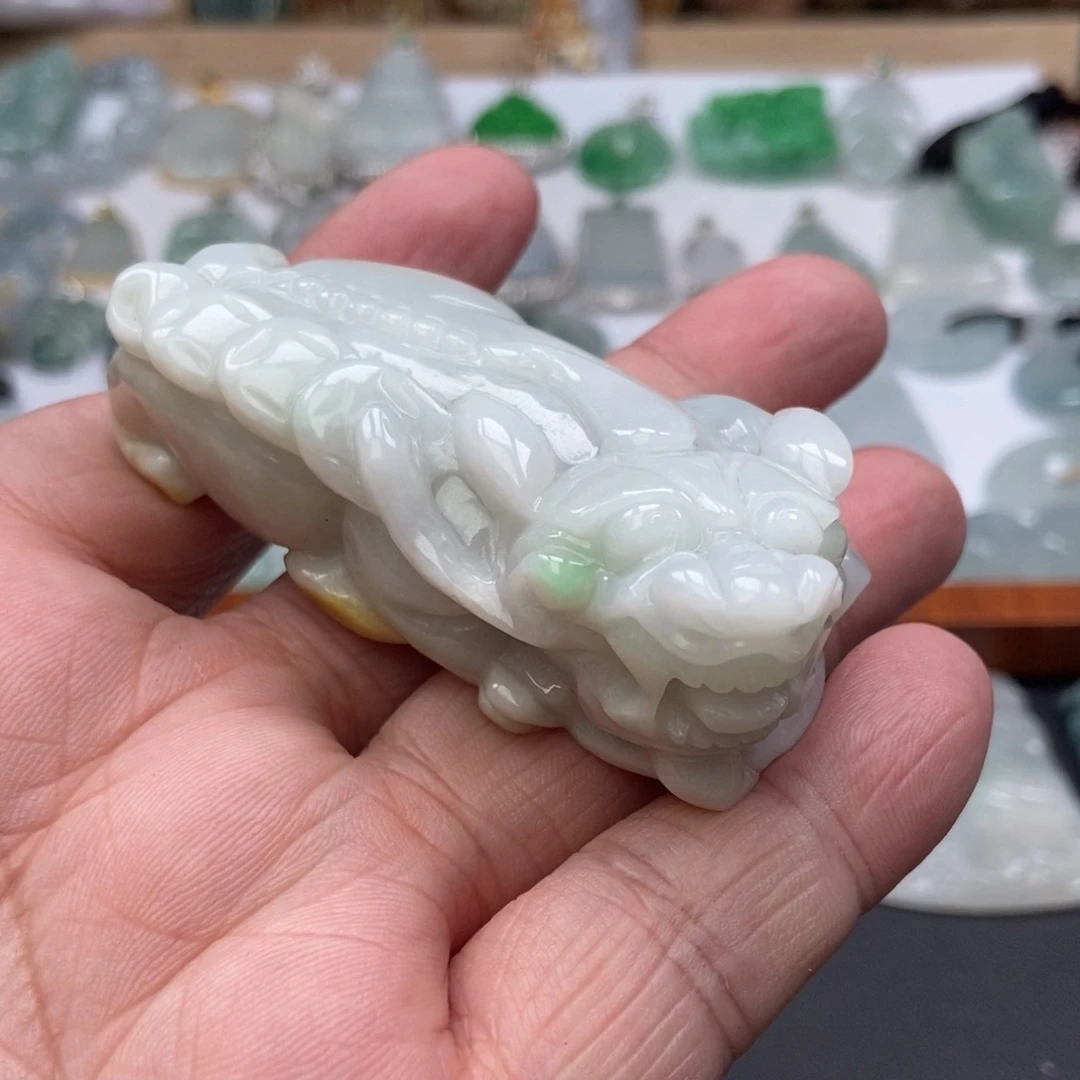 翡翠未镶嵌颈饰貔貅 手把件  天然缅甸A货翡翠