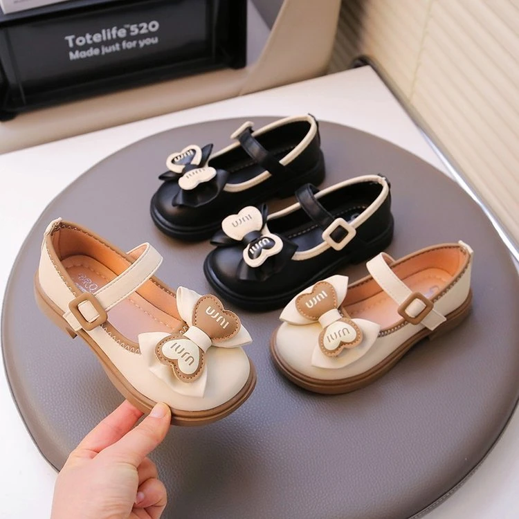 女童皮鞋春秋2025新款韩版英伦风女孩软底公主鞋黑色小学生演出鞋