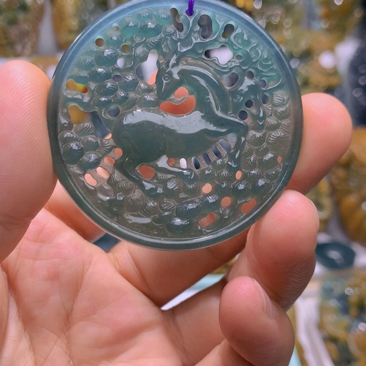 吊坠(不含链)未镶嵌翡翠