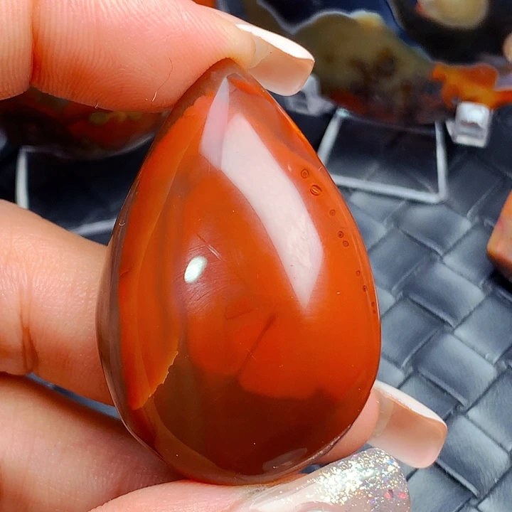 玛瑙/玉髓颈饰未镶嵌渔**竹