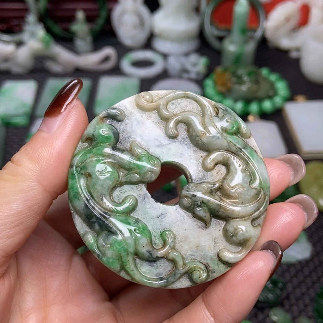 翡翠未镶嵌挂件清