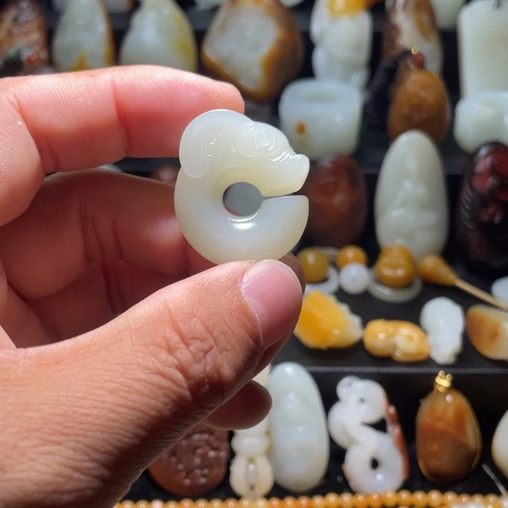 未镶嵌和田玉珠宝奇石