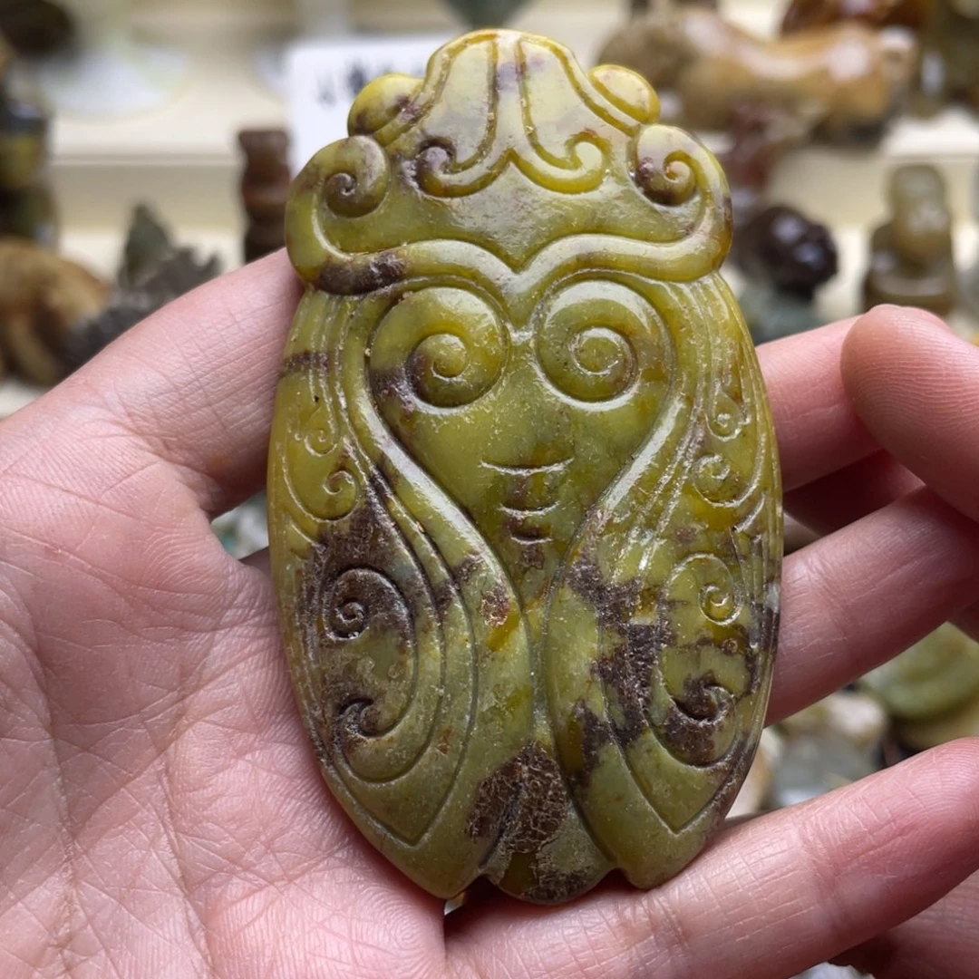 蛇纹石玉未镶嵌颈饰