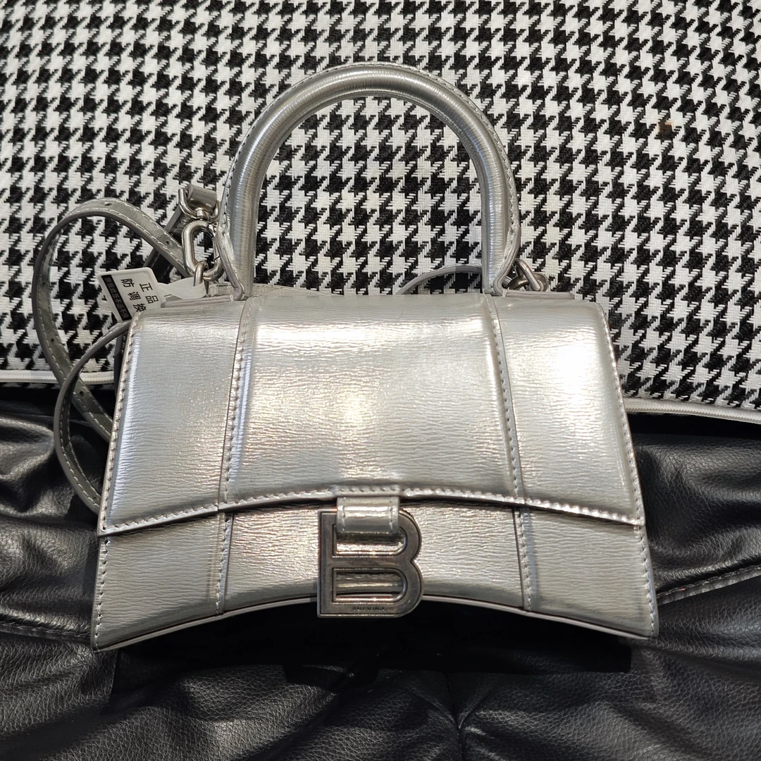 99新 Balenciaga/巴黎世家 奢品阁/Crush/太空银沙漏包XS码