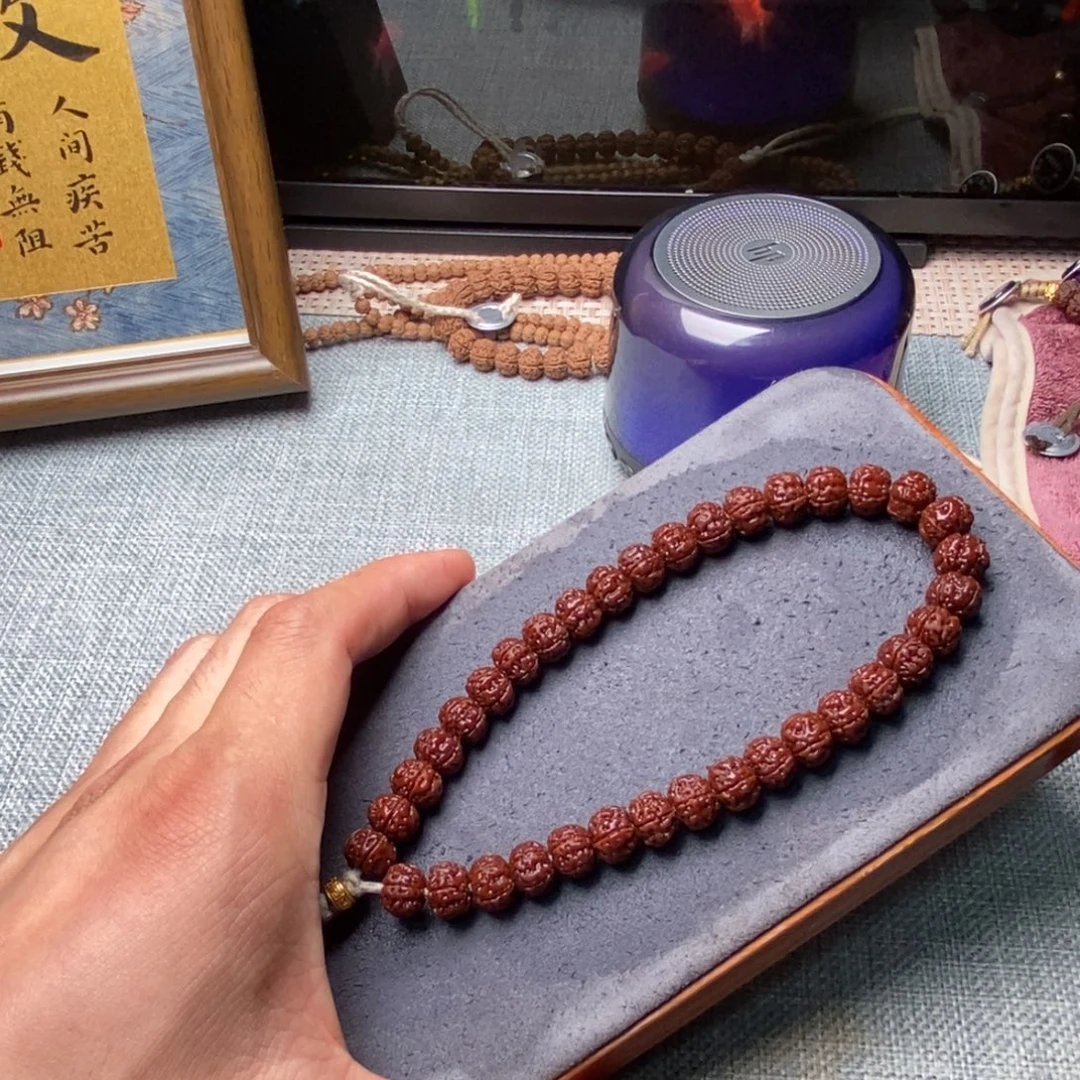 皓***空猴头核桃吊坠老树王