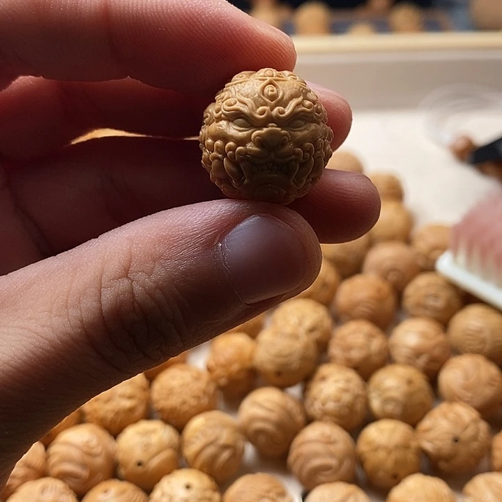 小****手串猴头核桃单颗唐狮1个