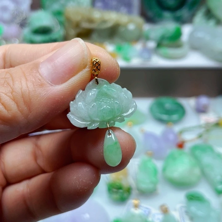 翡翠未镶嵌吊坠(不含链)