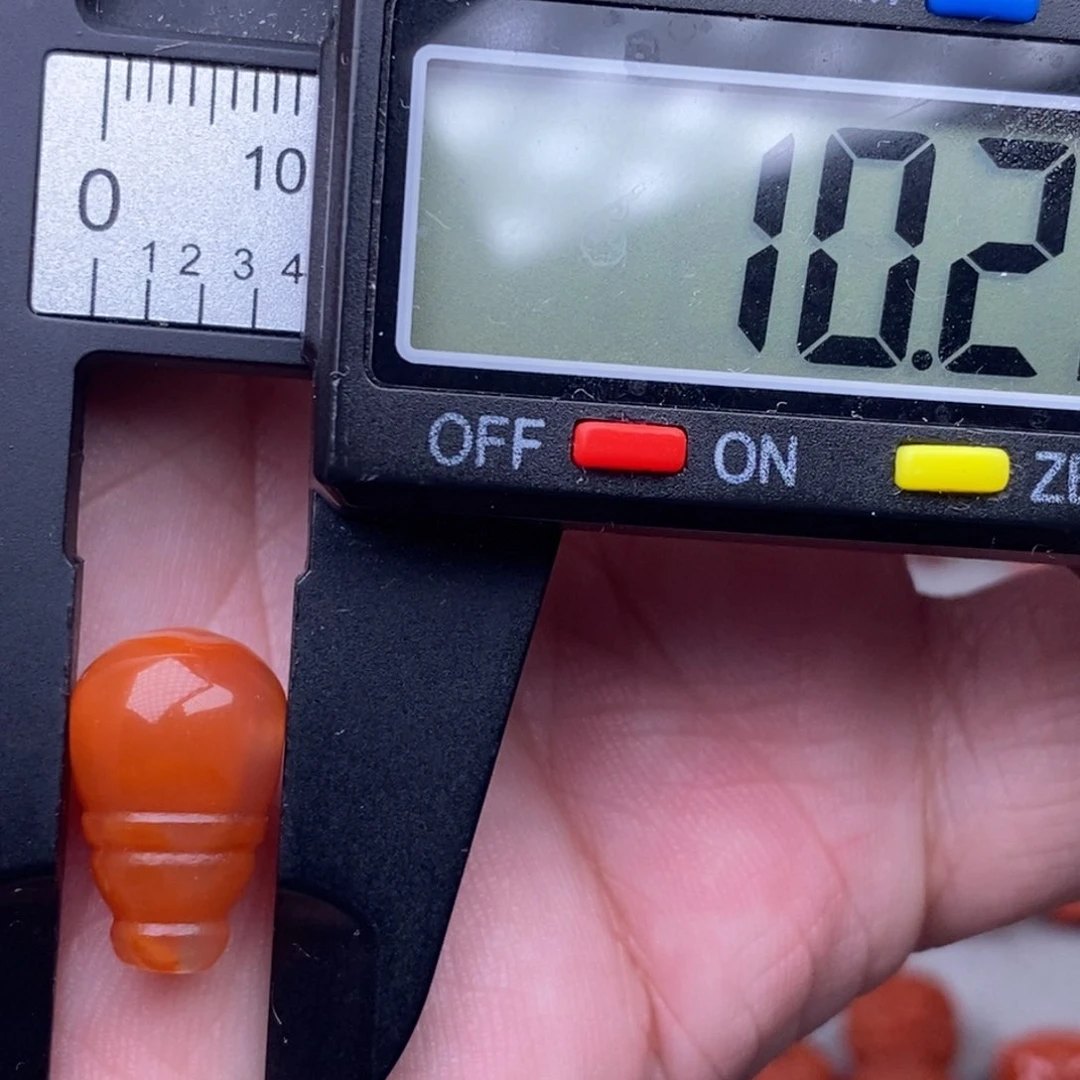 南红玛瑙配饰未镶嵌