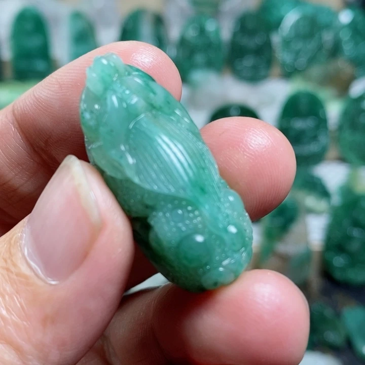 未镶嵌独山玉颈饰