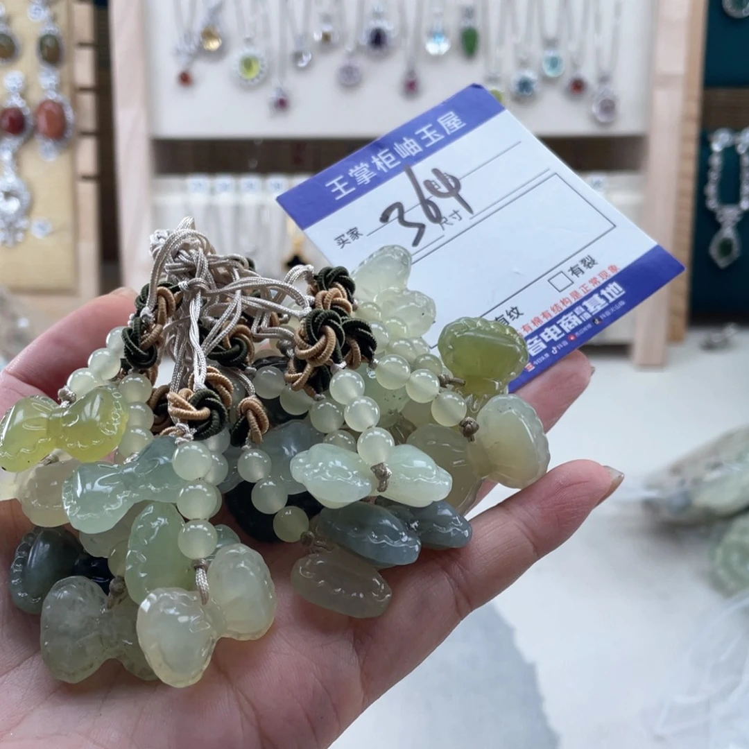 未镶嵌岫玉吊坠吊坠多样性，发一件
