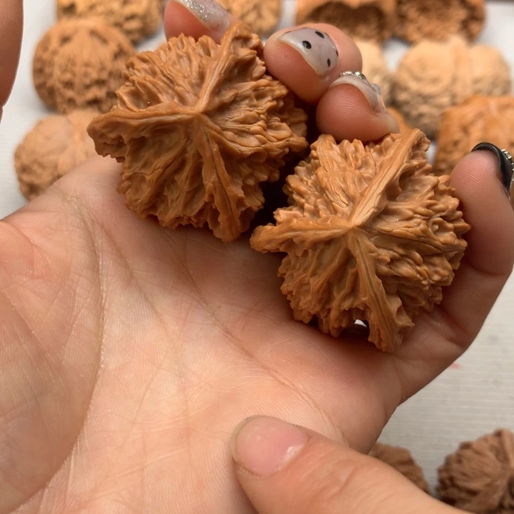 是***我文玩核桃把件三棱