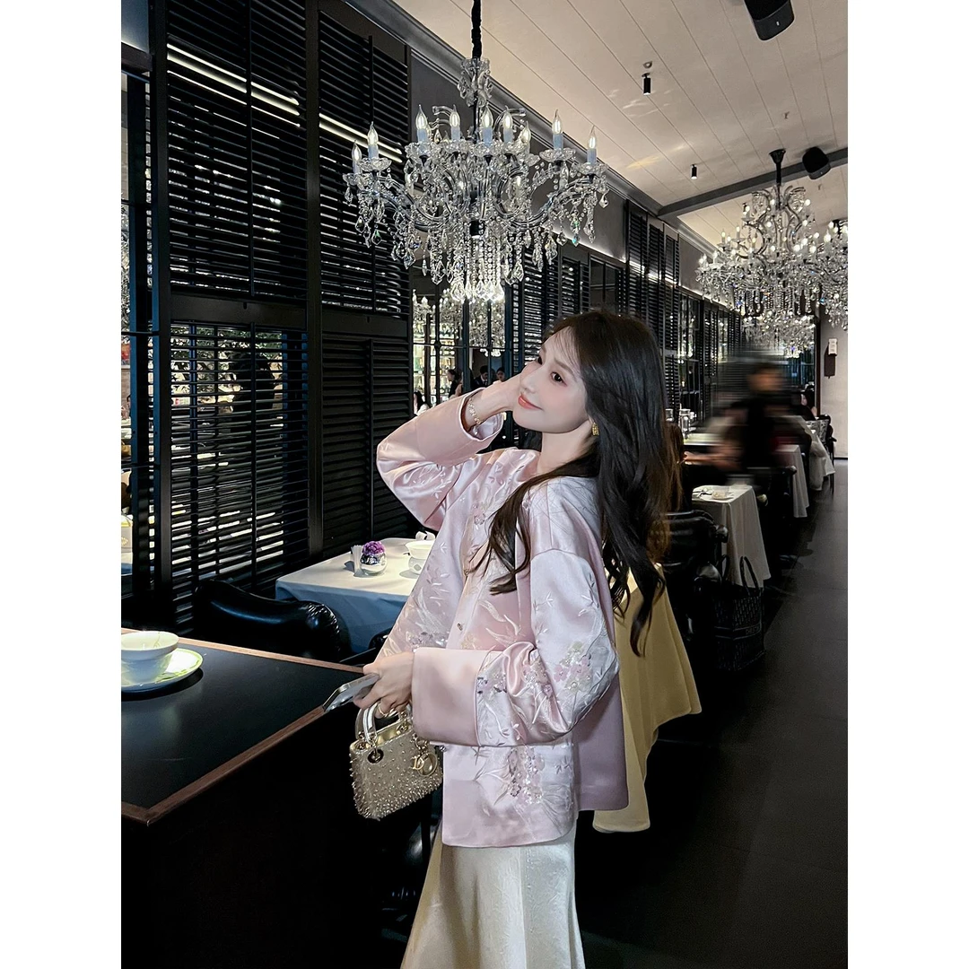 新中式重工刺绣短外套女2025春季新款高级感气质国风显瘦上衣