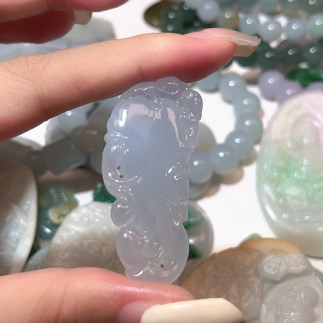 翡翠未镶嵌颈饰翡翠