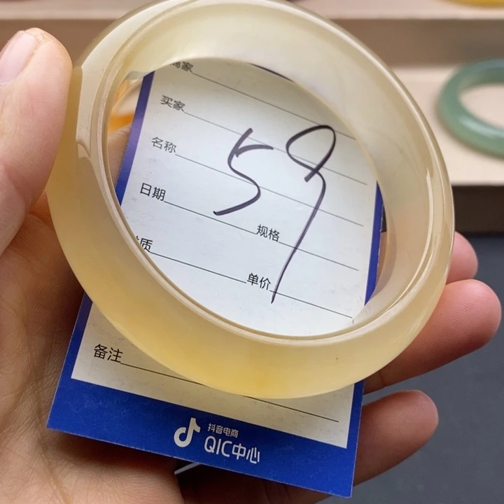 石英质玉未镶嵌手镯