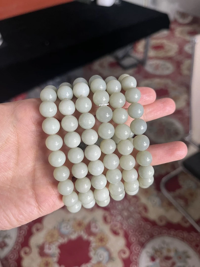 且末微色差近矿卡10手串