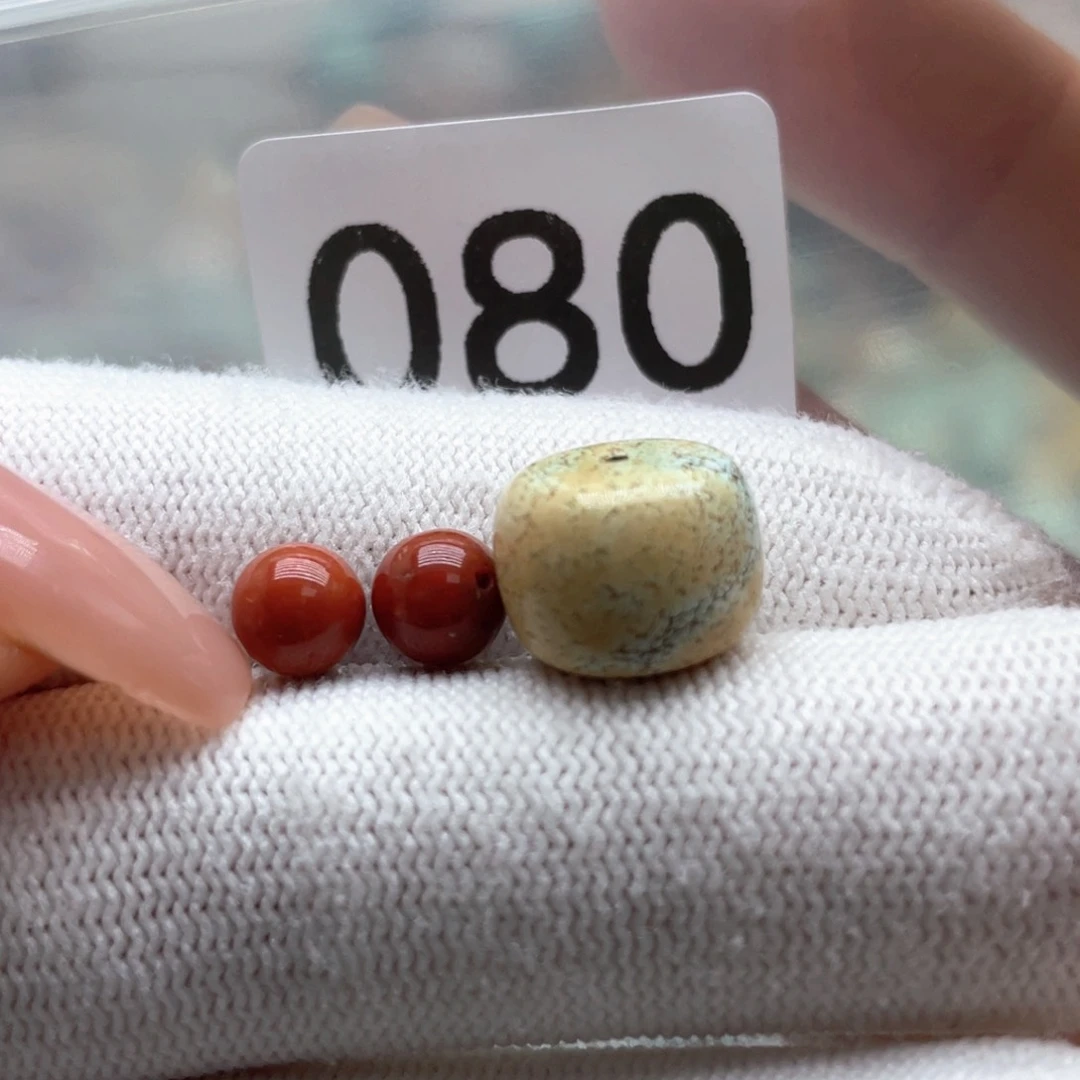 南红玛瑙未镶嵌珠宝奇石