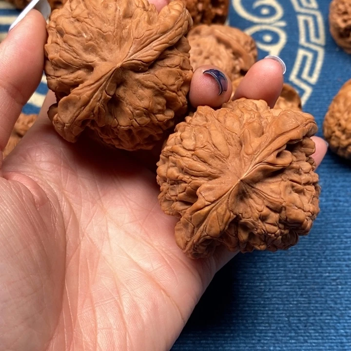 天***护吊坠文玩核桃龙鼎