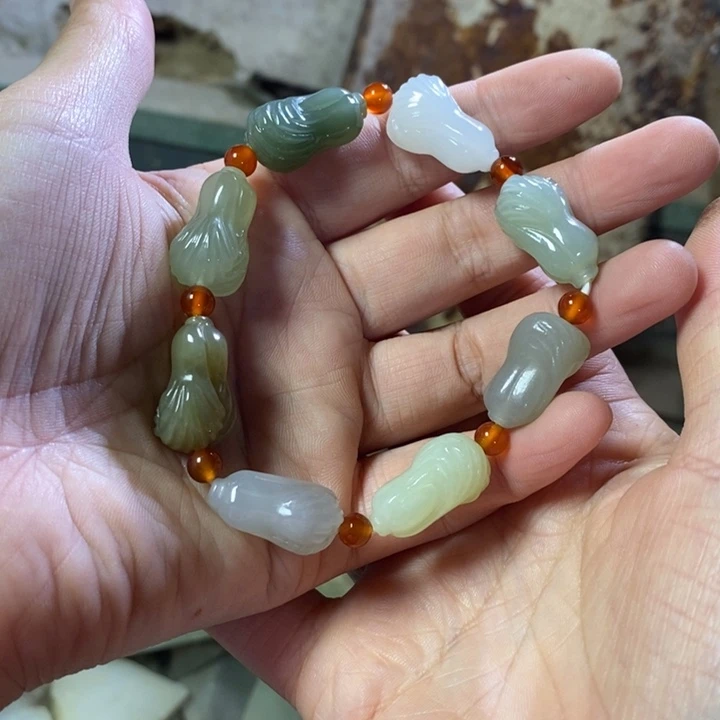 和田玉未镶嵌手链