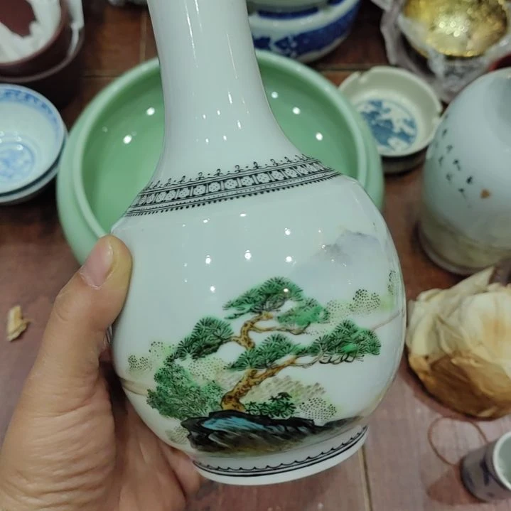 瓷景德镇手绘天球花瓶一个