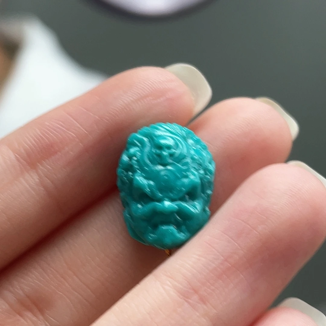 绿松石未镶嵌颈饰