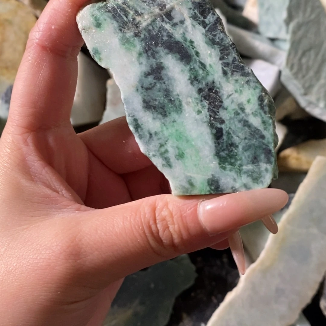 颈饰未镶嵌翡翠天然翡翠