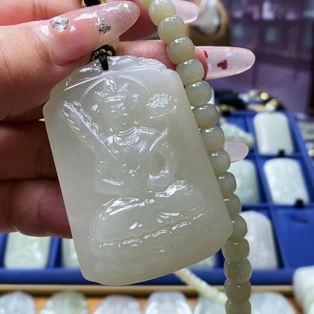 和田玉颈饰未镶嵌外***界