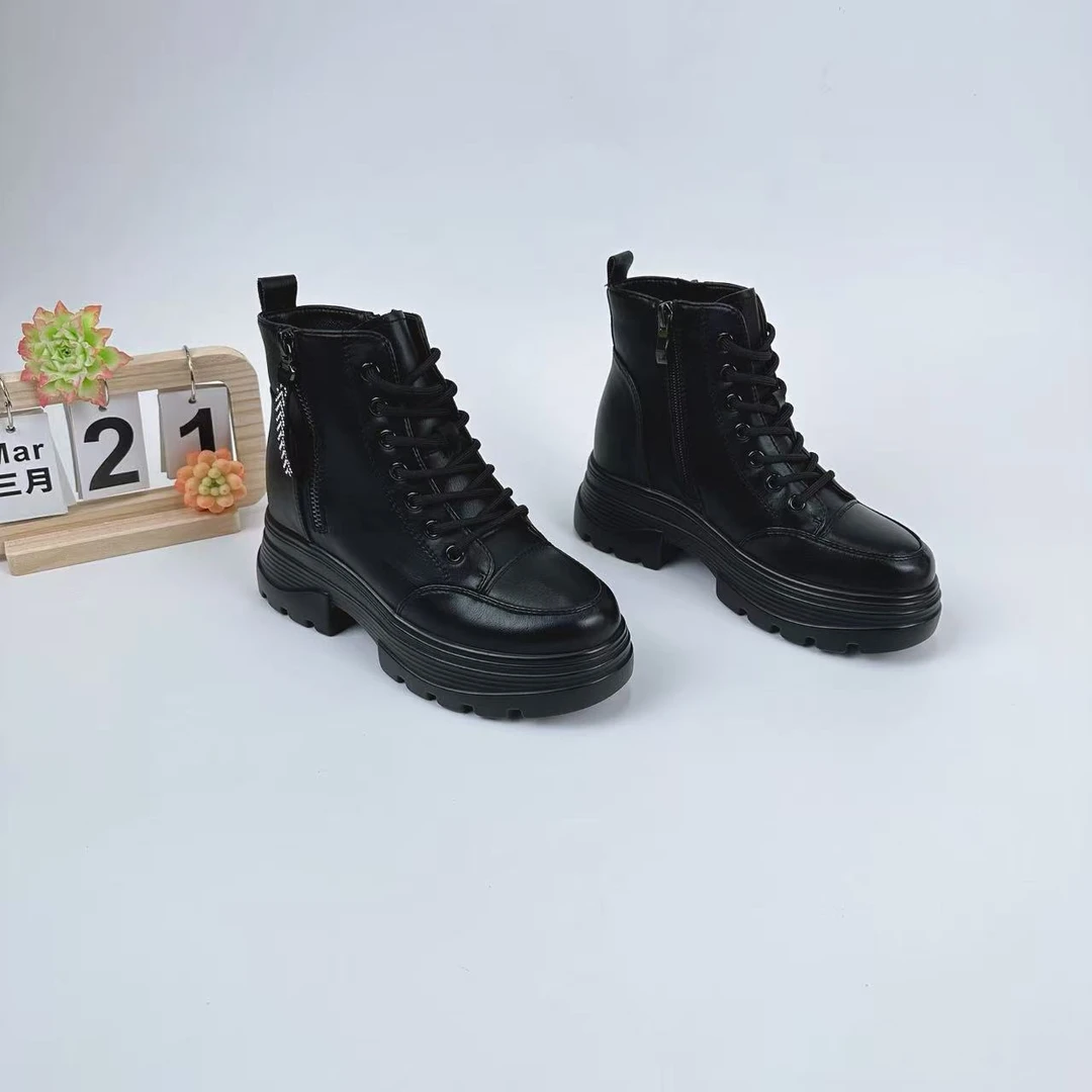 小强家女鞋  英伦风粗跟短筒马丁靴女（A711-76-1）（F340140402-10）