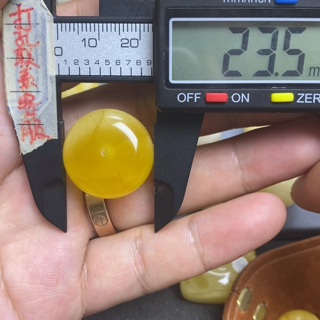 裸石蜜蜡未镶嵌23.5x15.微沁色墩子