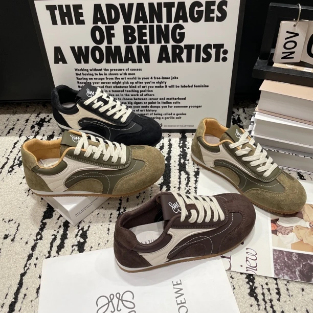 橄榄绿皮面德训鞋女2025秋冬百搭平底运动鞋低帮阿甘鞋绒面圆头软