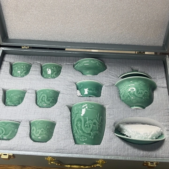 孤品茶具套装等。