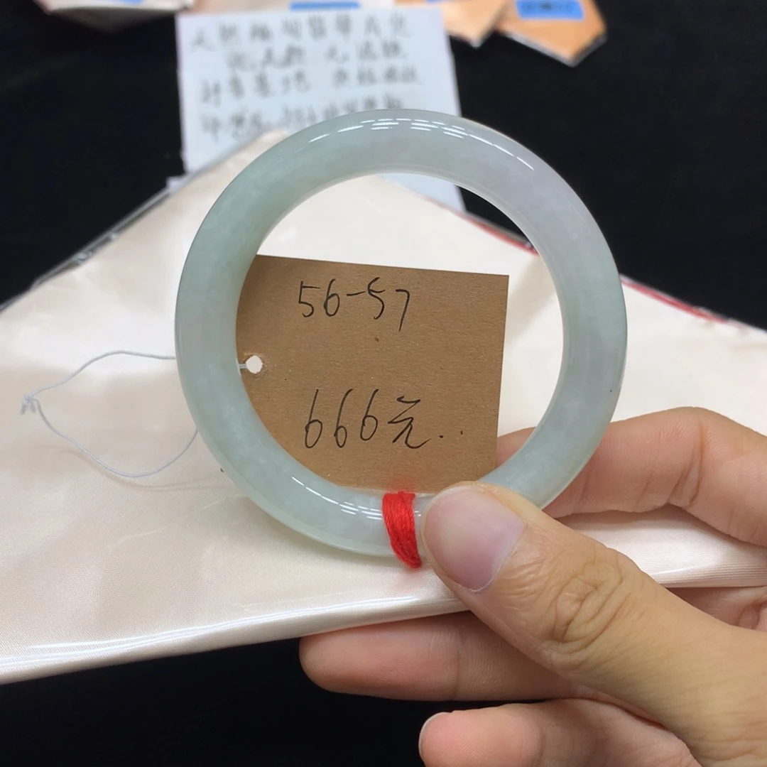 翡翠未镶嵌手镯手镯